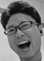 男性,メガネ,笑顔,白黒,自撮り