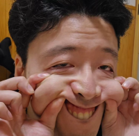 男性,変顔,自撮り,いたずら,顔芸